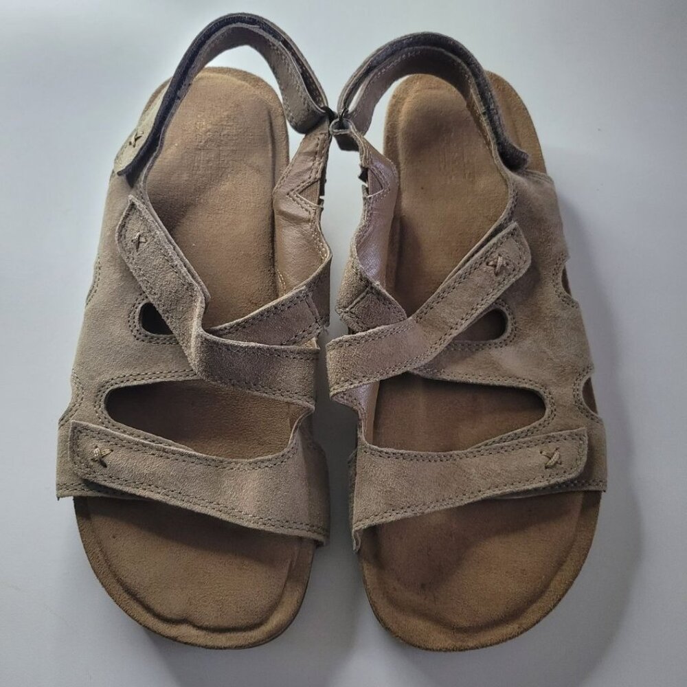 Cobbie Cuddlers Sandals Adjustable‎ Strap Short Wedge Brown Suade Womens 9